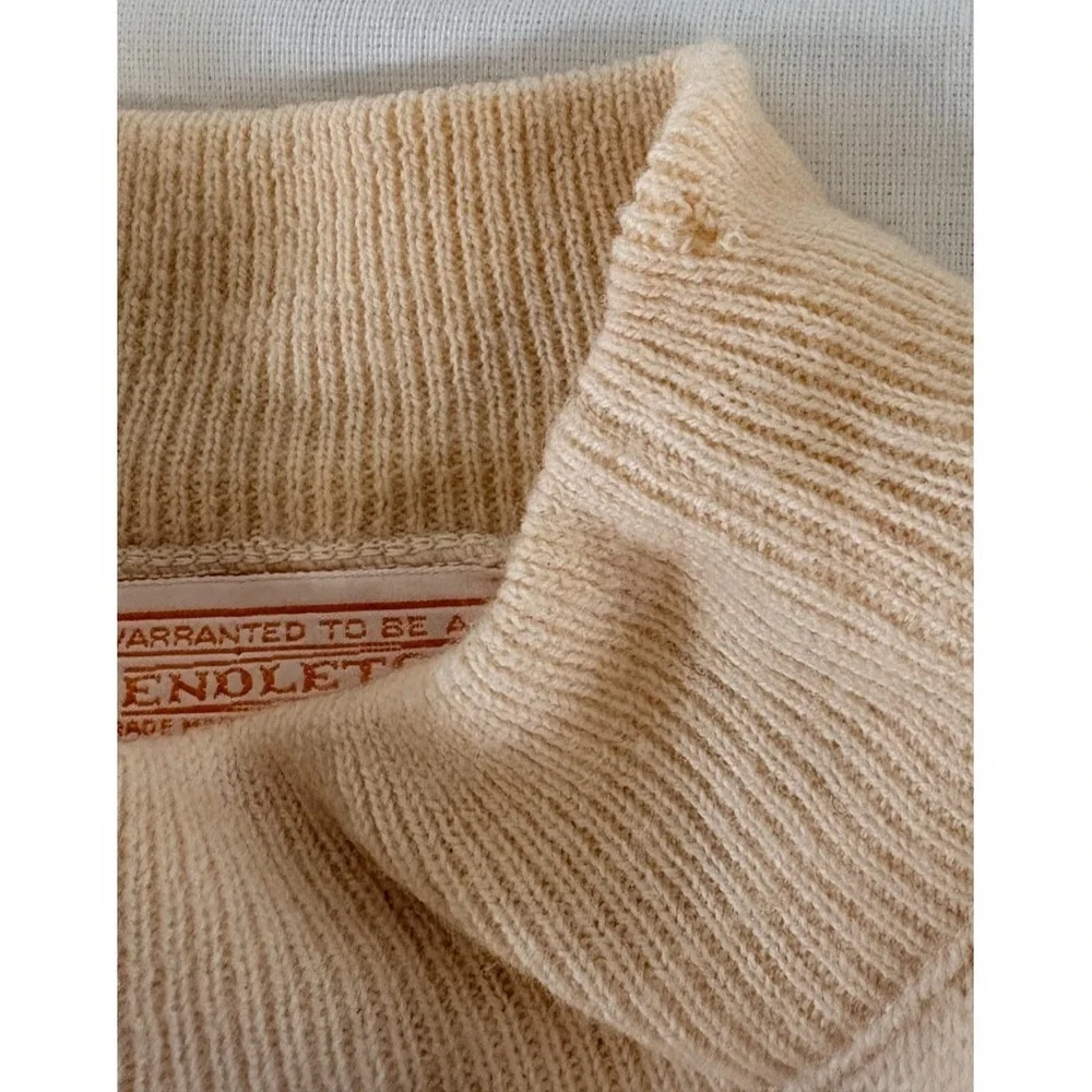 Vintage Pendleton Woolen Mills Cream Ivory 100% Virgin Wool Knit Sweater Small S